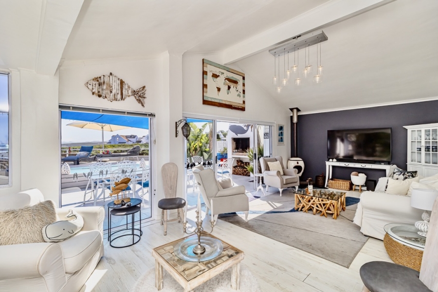 4 Bedroom Property for Sale in Grotto Bay Western Cape